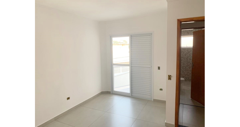 Belo Sobrado novo à venda na Vila Mangalot na Rua José Ataliba Ortiz 400,