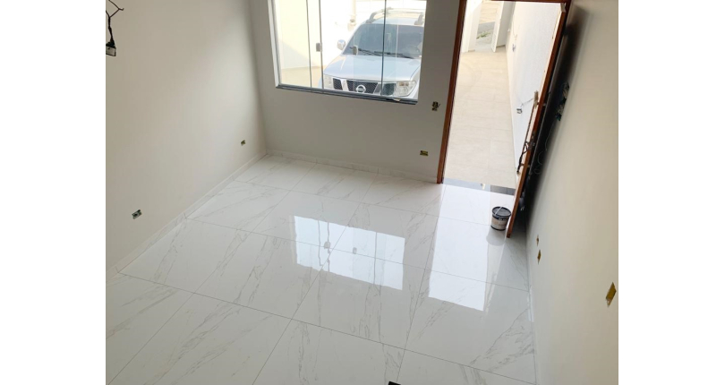 Belo Sobrado novo à venda na Vila Mangalot na Rua José Ataliba Ortiz 400,