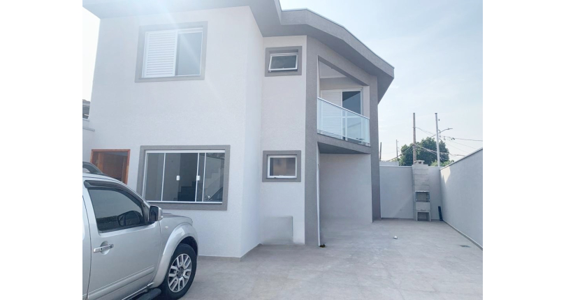 Belo Sobrado novo à venda na Vila Mangalot na Rua José Ataliba Ortiz 400,