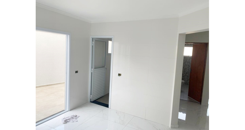 Belo Sobrado novo à venda na Vila Mangalot na Rua José Ataliba Ortiz 400,