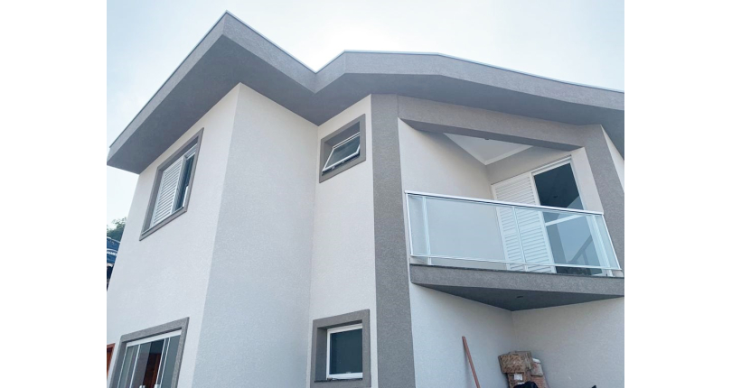 Belo Sobrado novo à venda na Vila Mangalot na Rua José Ataliba Ortiz 400,