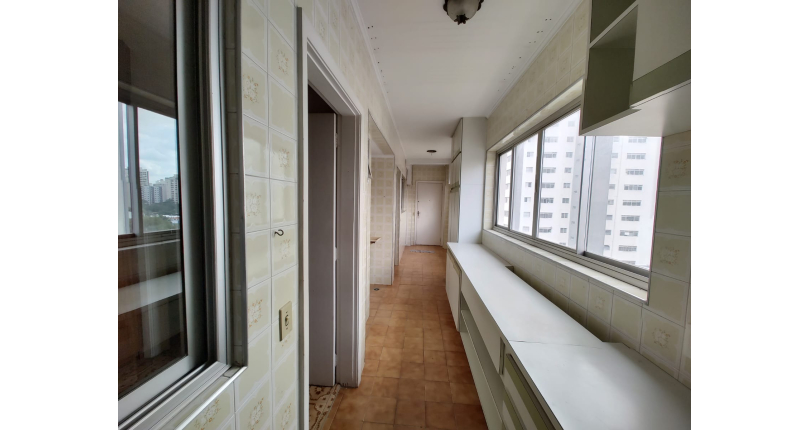 Apartamento à venda na Vila Pompéia na Rua Raul Pompéia 775, Condomínio Edifício Itapuã
