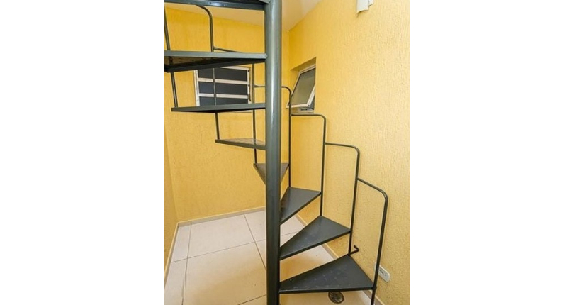  Sobrado à venda no Jardim Santo Elias na Rua Frederico Jacobi