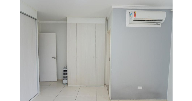  Sobrado à venda no Jardim Santo Elias na Rua Frederico Jacobi