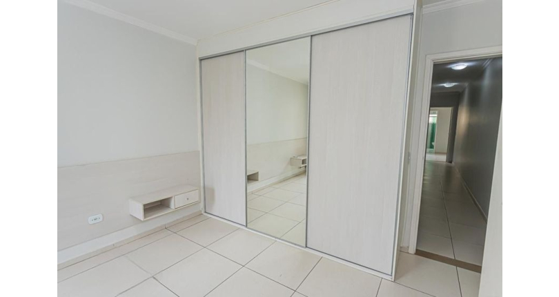  Sobrado à venda no Jardim Santo Elias na Rua Frederico Jacobi