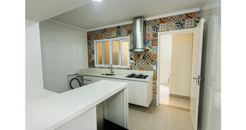  Sobrado à venda no Jardim Santo Elias na Rua Frederico Jacobi