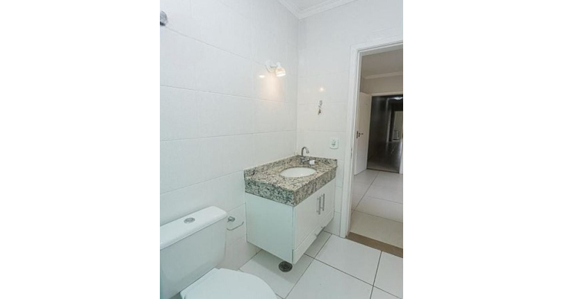  Sobrado à venda no Jardim Santo Elias na Rua Frederico Jacobi