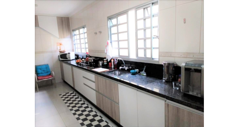 Sobrado à venda no Jardim Mangalot na Rua Jose Santos de Oliveira