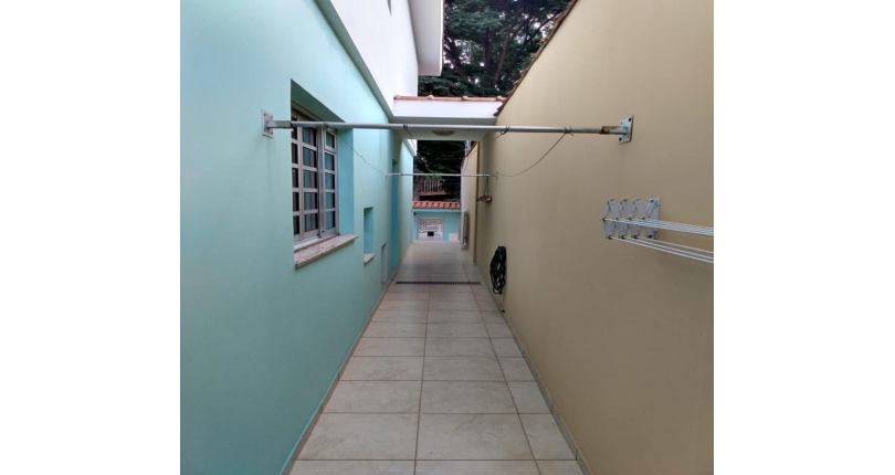 Sobrado à venda no Jardim Mangalot na Rua Jose Santos de Oliveira