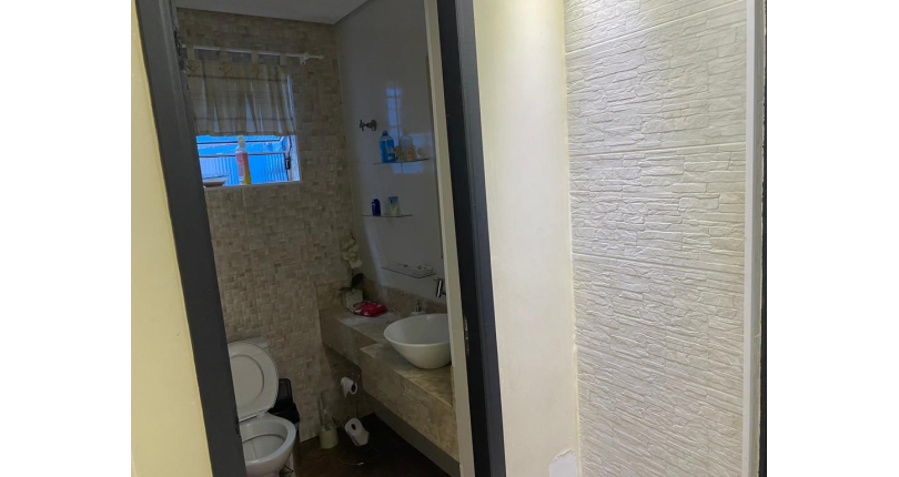 Lindo Sobrado à venda no Jardim Regina na Rua Crispim Santos, 