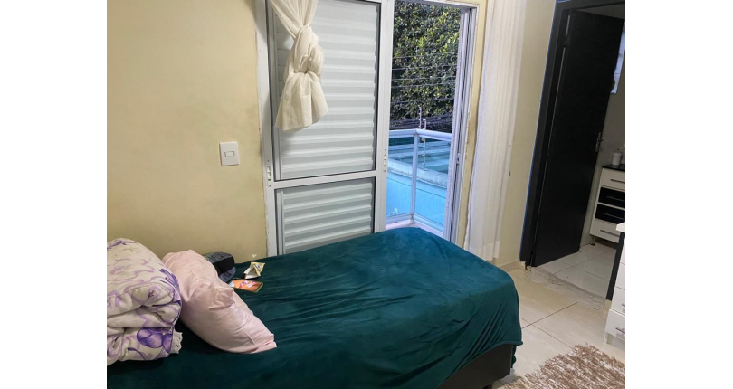 Lindo Sobrado à venda no Jardim Regina na Rua Crispim Santos, 