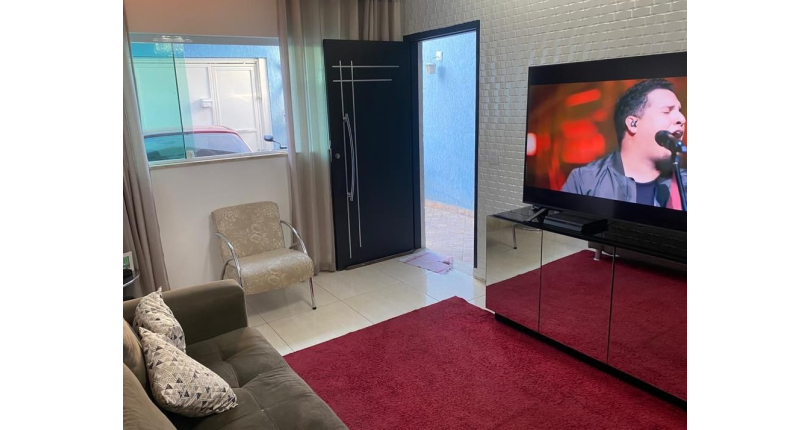 Lindo Sobrado à venda no Jardim Regina na Rua Crispim Santos, 