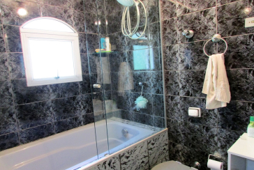 Sobrado à venda no Jardim Regina na Rua Carlos Mauser