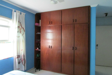 Sobrado à venda no Jardim Regina na Rua Carlos Mauser