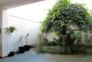 Sobrado à venda no Jardim Regina na Rua Carlos Mauser