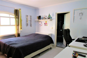 Sobrado à venda no Jardim Regina na Rua Carlos Mauser