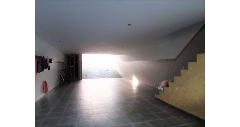 Sobrado à venda no Jardim Regina na Rua Carlos Mauser