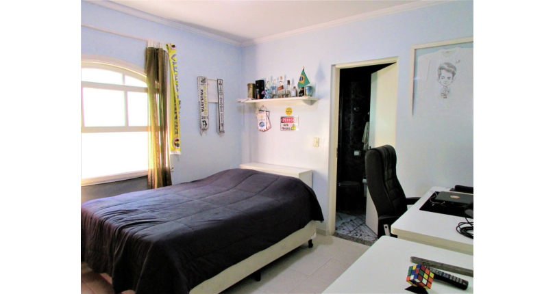 Sobrado à venda no Jardim Regina na Rua Carlos Mauser