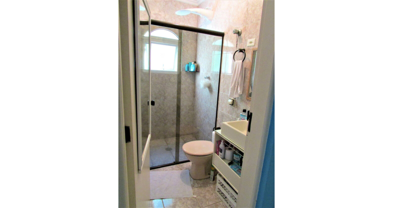 Sobrado à venda no Jardim Regina na Rua Carlos Mauser