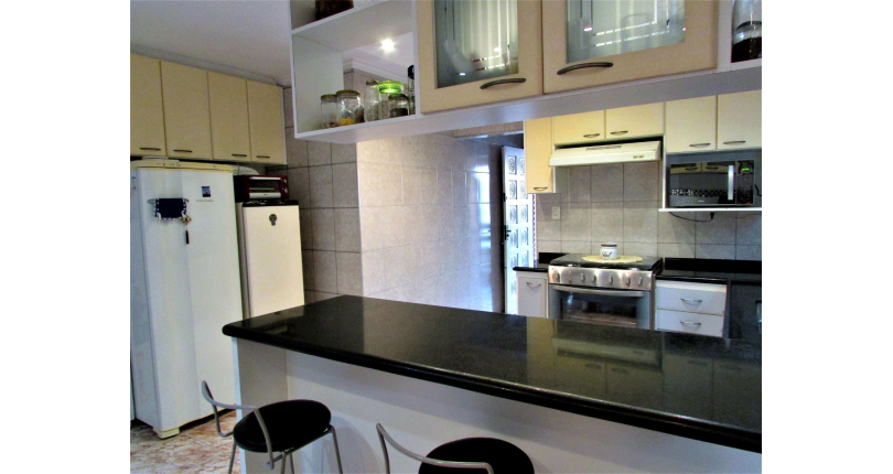 Sobrado à venda no Jardim Regina na Rua Carlos Mauser