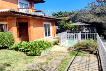 Belo Sobrado à venda no Conjunto Residencial Vista Verde na Rua Ricardo de Freitas