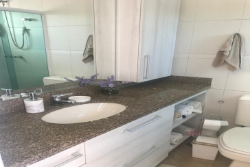 Belíssimo Sobrado à venda no Parque São Domingos na Rua Giovani Recordati 68