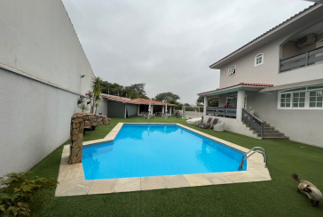 Lindo Sobrado à venda no City América na Rua Engenheiro Jayme Rocha Pereira