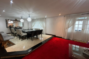 Lindo Sobrado à venda no City América na Rua Engenheiro Jayme Rocha Pereira