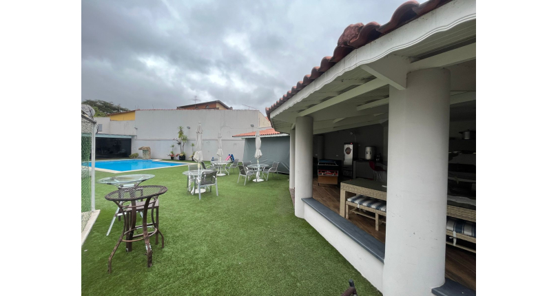 Lindo Sobrado à venda no City América na Rua Engenheiro Jayme Rocha Pereira