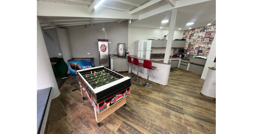 Lindo Sobrado à venda no City América na Rua Engenheiro Jayme Rocha Pereira