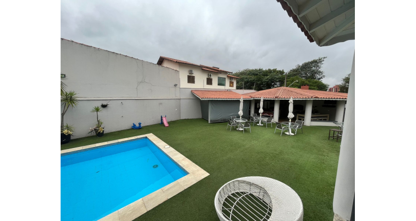 Lindo Sobrado à venda no City América na Rua Engenheiro Jayme Rocha Pereira