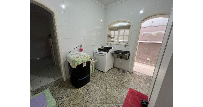 Lindo Sobrado à venda no City América na Rua Engenheiro Jayme Rocha Pereira