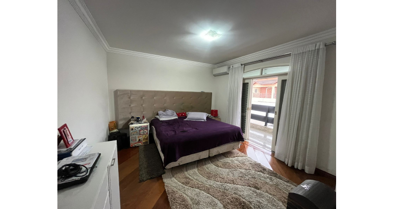 Lindo Sobrado à venda no City América na Rua Engenheiro Jayme Rocha Pereira