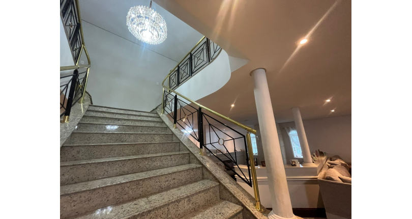 Lindo Sobrado à venda no City América na Rua Engenheiro Jayme Rocha Pereira