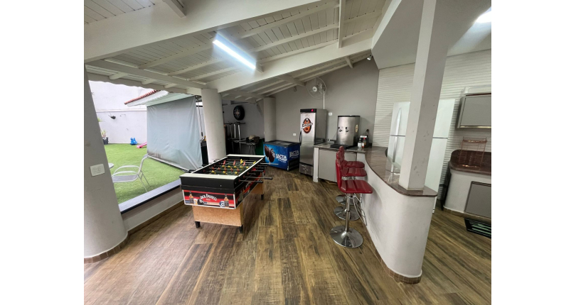 Lindo Sobrado à venda no City América na Rua Engenheiro Jayme Rocha Pereira