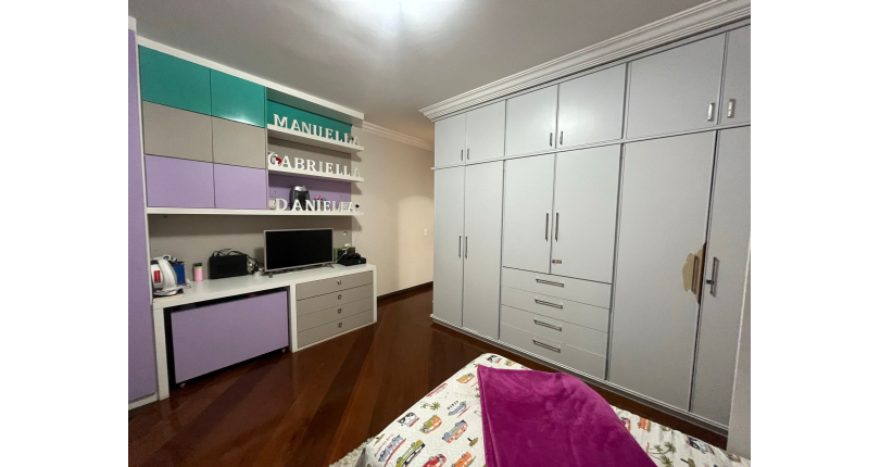 Lindo Sobrado à venda no City América na Rua Engenheiro Jayme Rocha Pereira