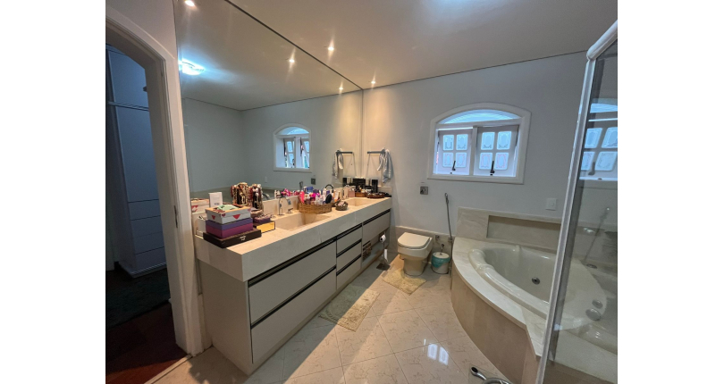 Lindo Sobrado à venda no City América na Rua Engenheiro Jayme Rocha Pereira