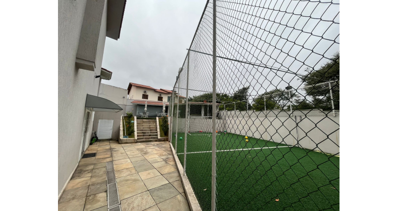 Lindo Sobrado à venda no City América na Rua Engenheiro Jayme Rocha Pereira