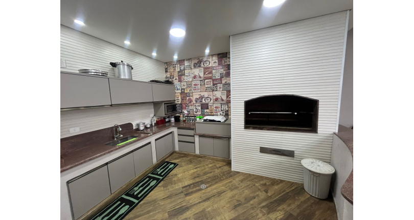 Lindo Sobrado à venda no City América na Rua Engenheiro Jayme Rocha Pereira