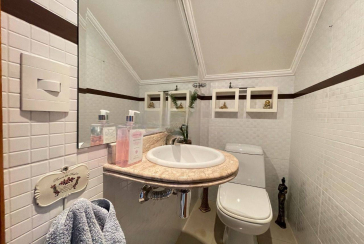 Belo Sobrado à venda no Parque São Domingos na Rua Luiz Filgueira Souto, 