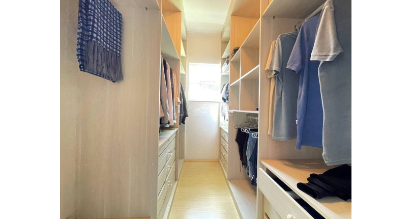 Belo Sobrado à venda no Parque São Domingos na Rua Luiz Filgueira Souto, 