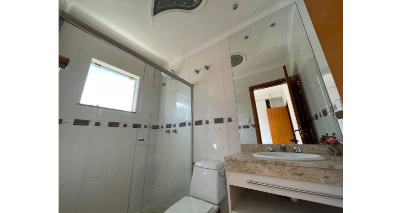 Belo Sobrado à venda no Parque São Domingos na Rua Luiz Filgueira Souto, 