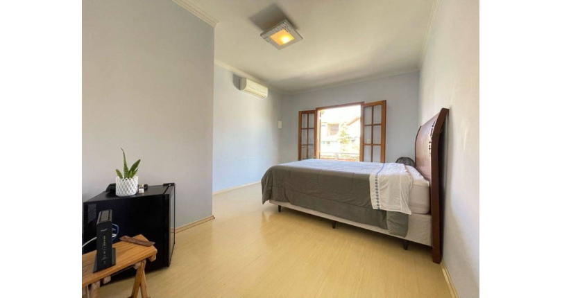 Belo Sobrado à venda no Parque São Domingos na Rua Luiz Filgueira Souto, 