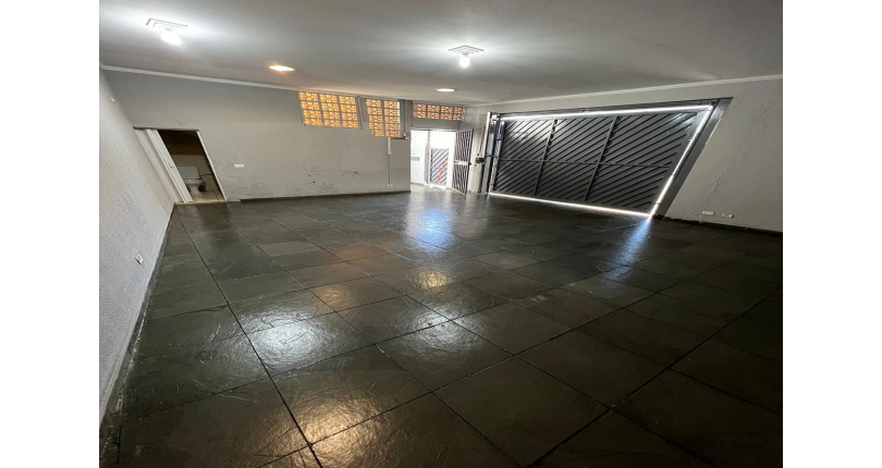 Casa à venda Rua Joaquim Oliveira Freitas, Vila Mangalot - Imóveis à Venda