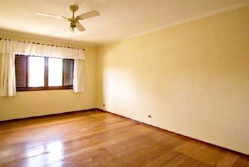 Belo Sobrado à venda na Vila Barreto na Rua Doutor Achiles Lisboa,