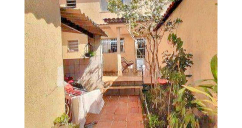 Sobrado à venda no Jardim Pirituba na Rua Glória de Dourados