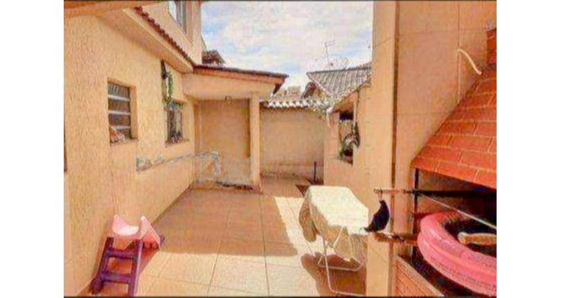 Sobrado à venda no Jardim Pirituba na Rua Glória de Dourados