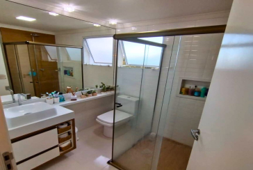 Belo Apartamento à venda no Jaraguá na Avenida Doutor José Maniero 225