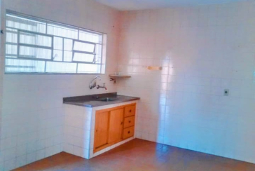 Bom Sobrado à venda na Vila Bonilha na Rua Porteirinha