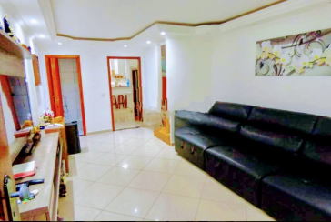 Bom Sobrado à venda no Conjunto Residencial Vista Verde na Rua Ricardo Abed